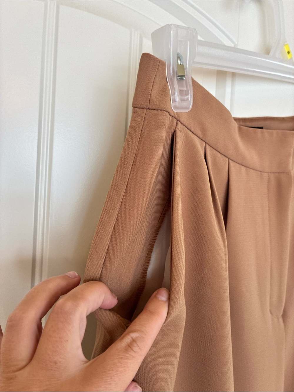 Express Wide-Leg High-Waist Pants in Camel Brown size 6R - Picture 2 of 5